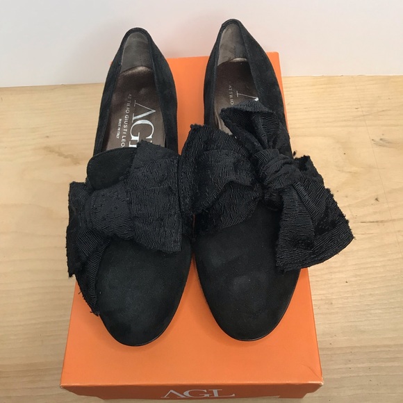 Attilio Giusti Leombruni Black Loafers with Bow - Picture 2 of 5